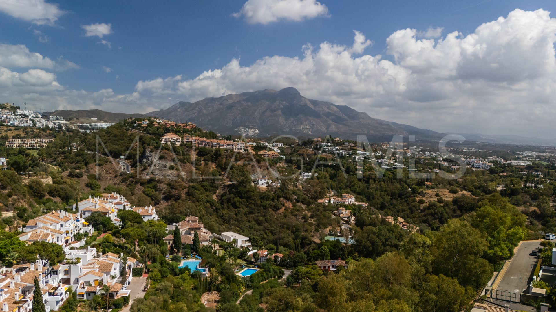 Buy apartamento in Benahavis de 3 bedrooms