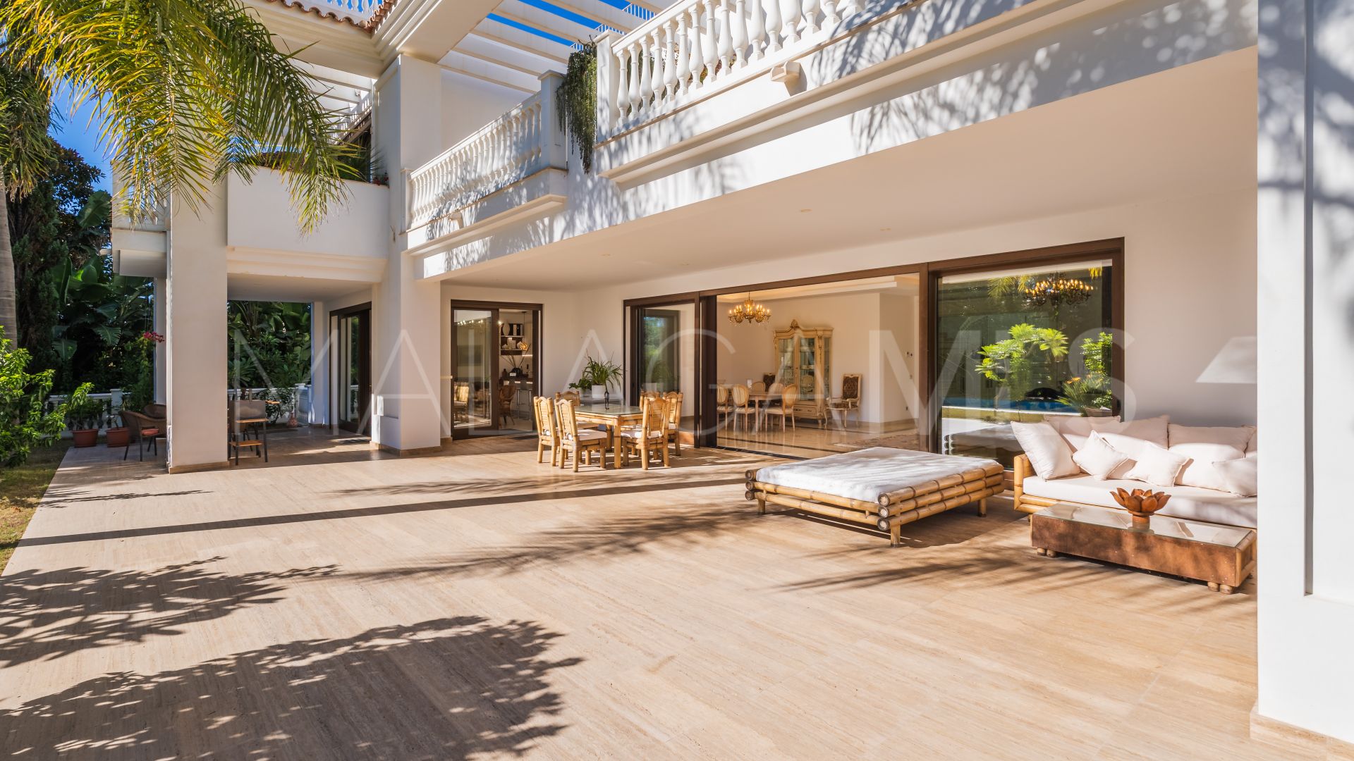 Villa for sale in Guadalmina Baja