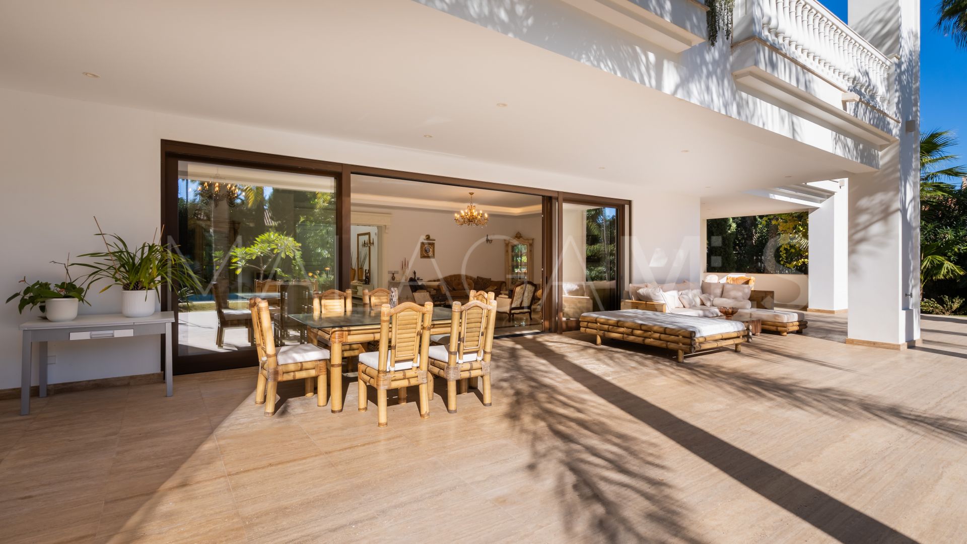 Villa for sale in Guadalmina Baja