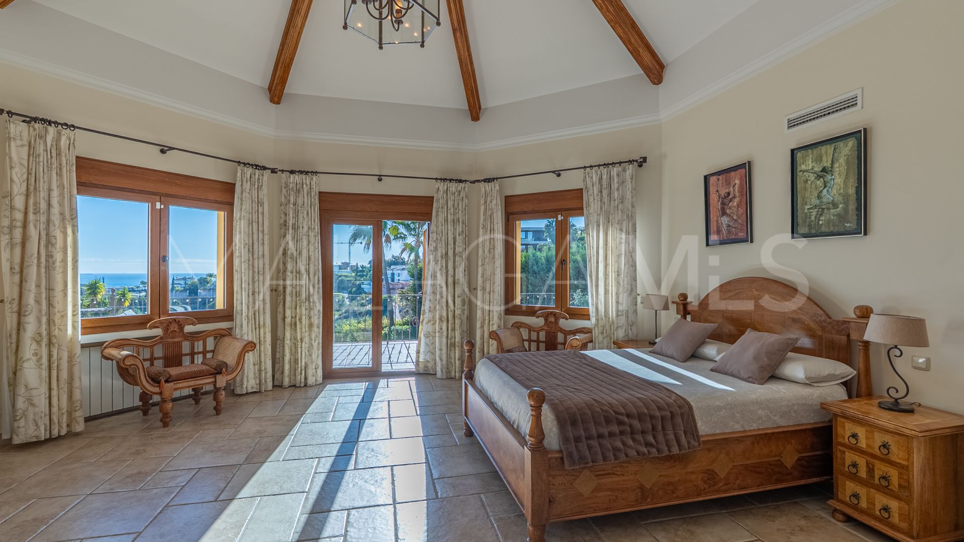 Se vende villa with 5 bedrooms in Los Flamingos