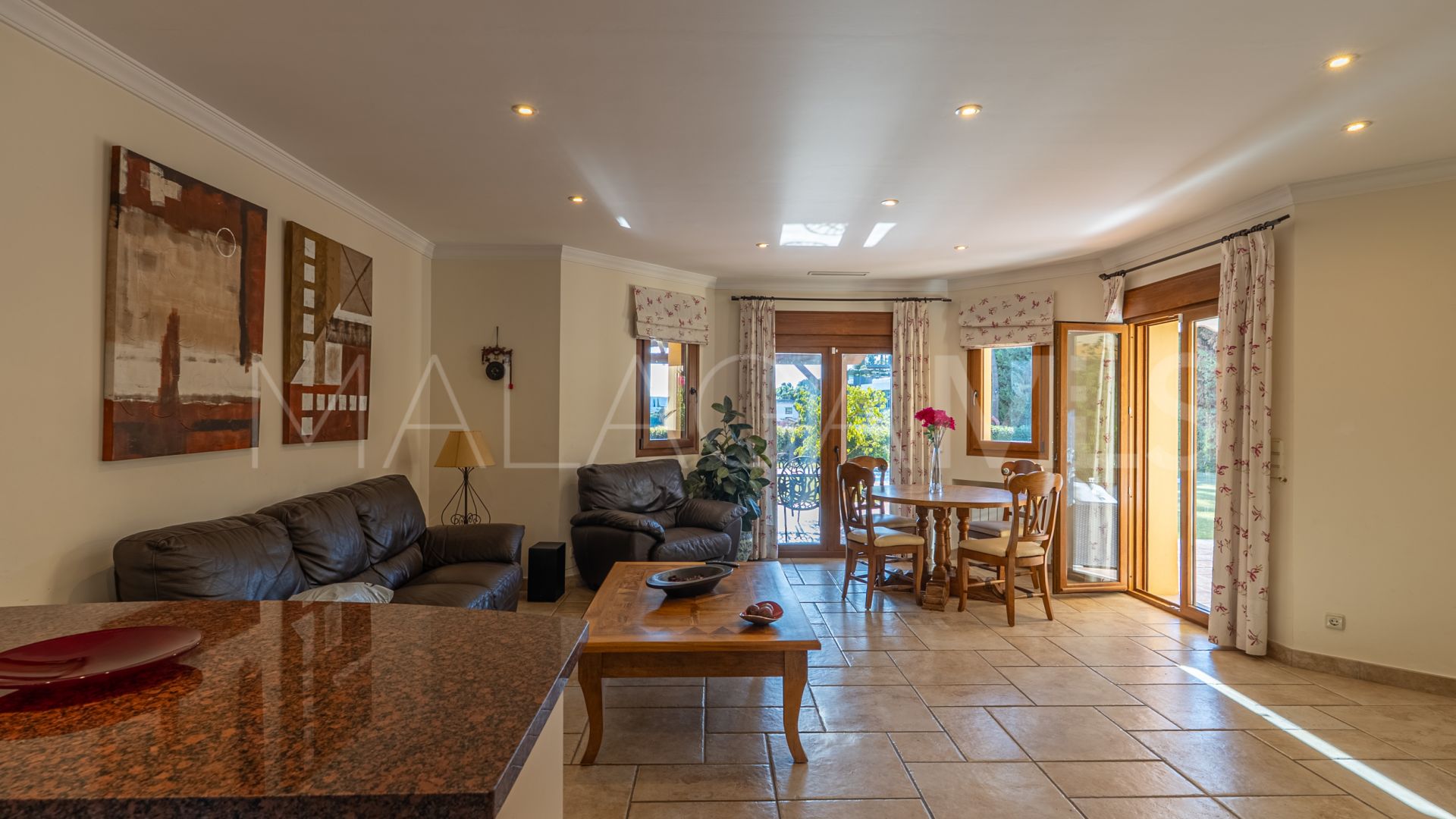 Se vende villa with 5 bedrooms in Los Flamingos