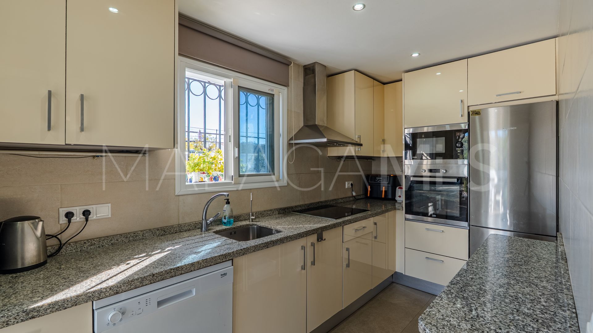 Maison de ville for sale in Avda de Andalucia - Sierra de Estepona