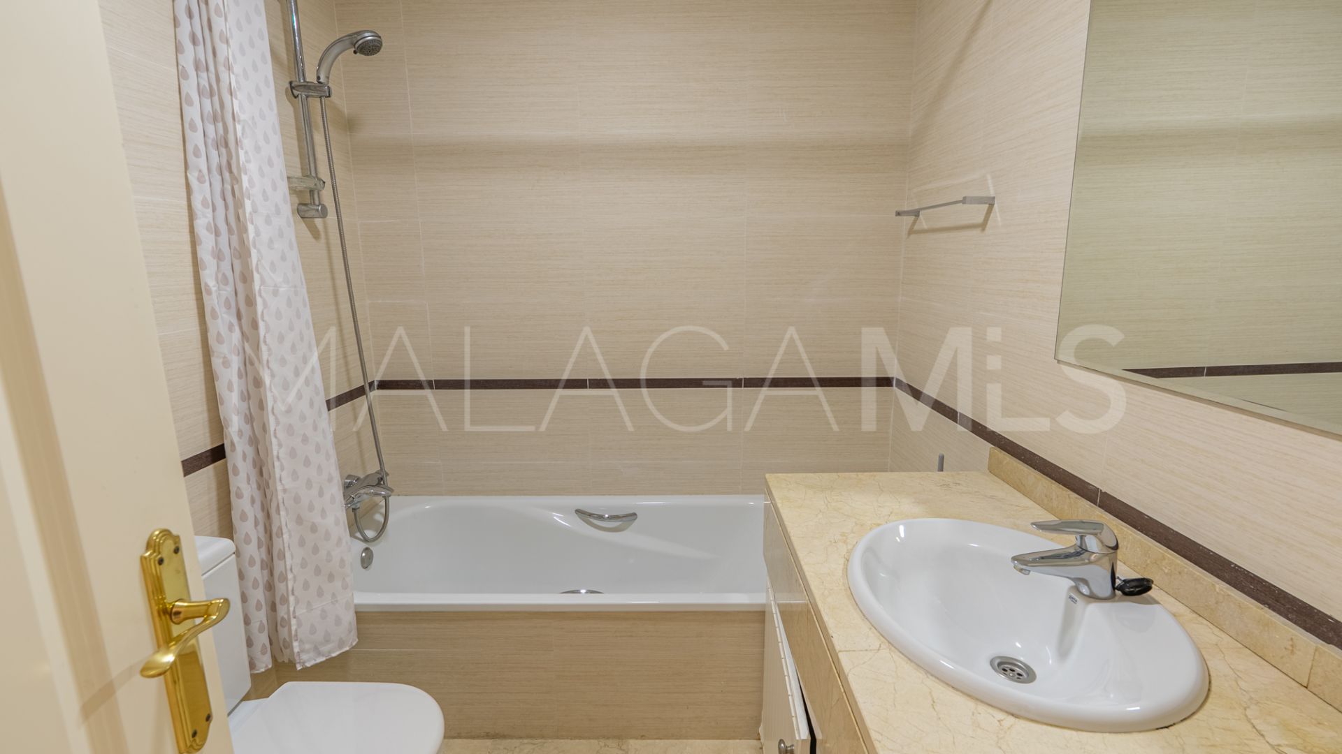 Radhus for sale in Monte Biarritz