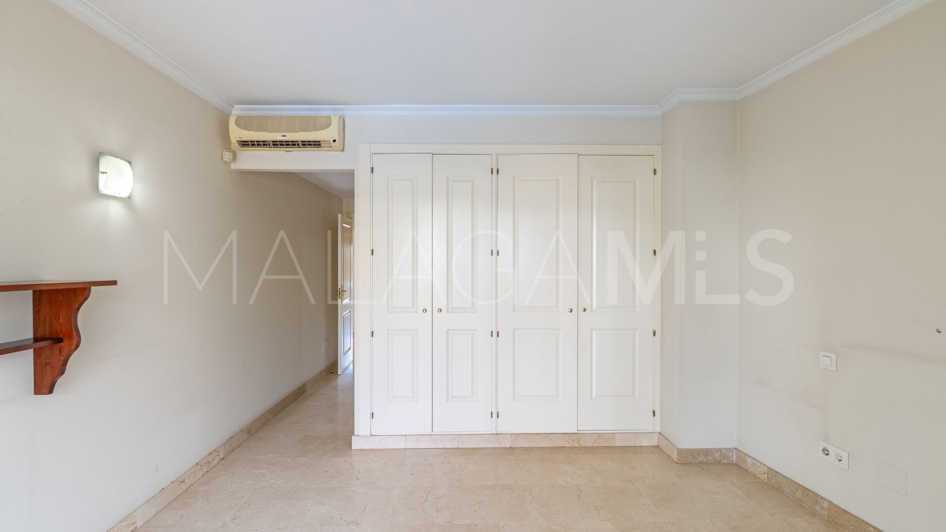 Radhus for sale in Monte Biarritz