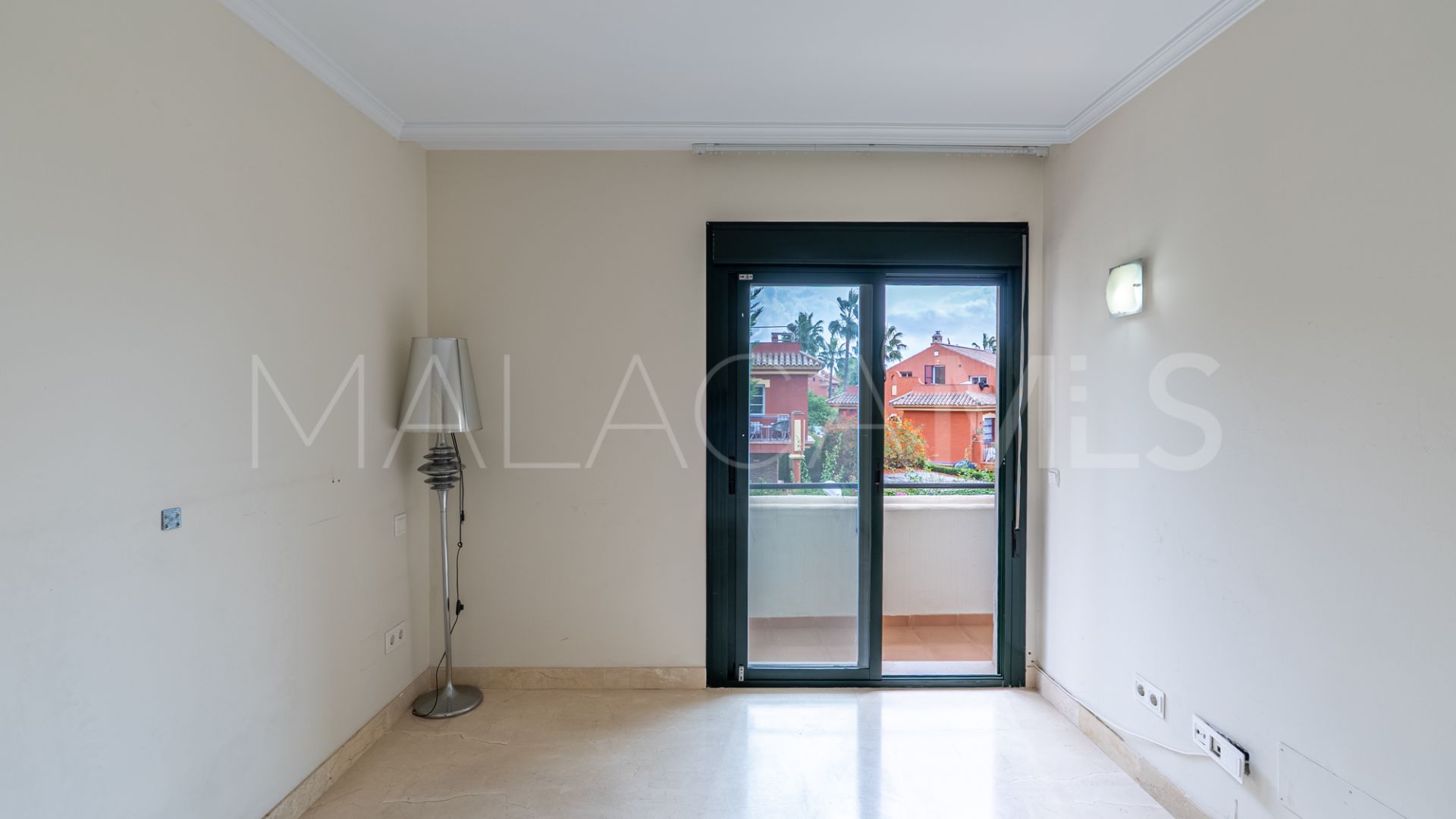 Radhus for sale in Monte Biarritz