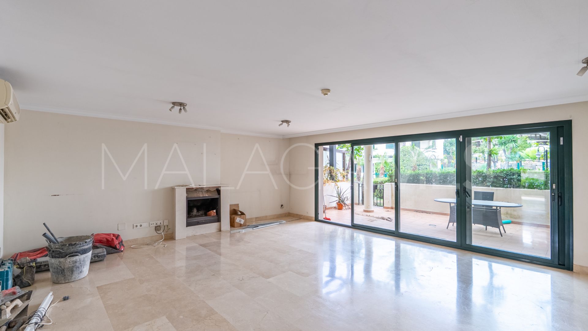 Radhus for sale in Monte Biarritz