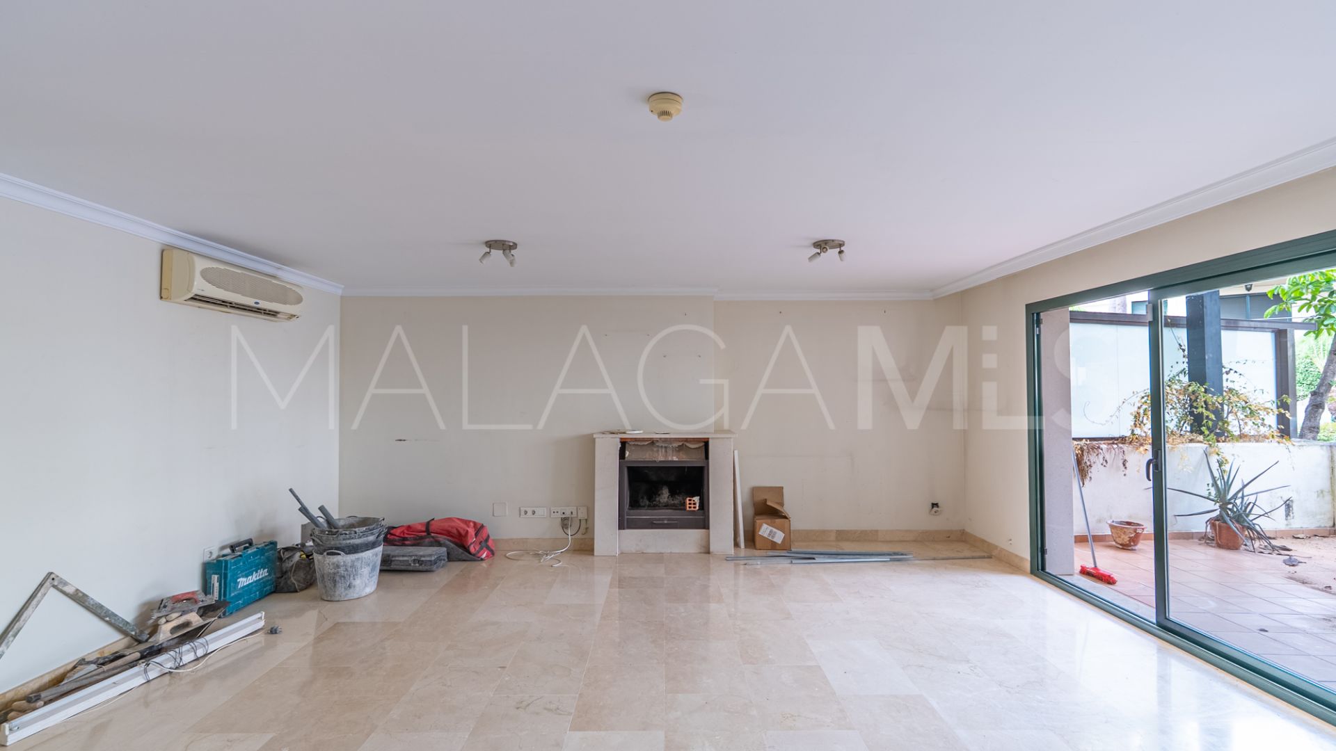 Radhus for sale in Monte Biarritz
