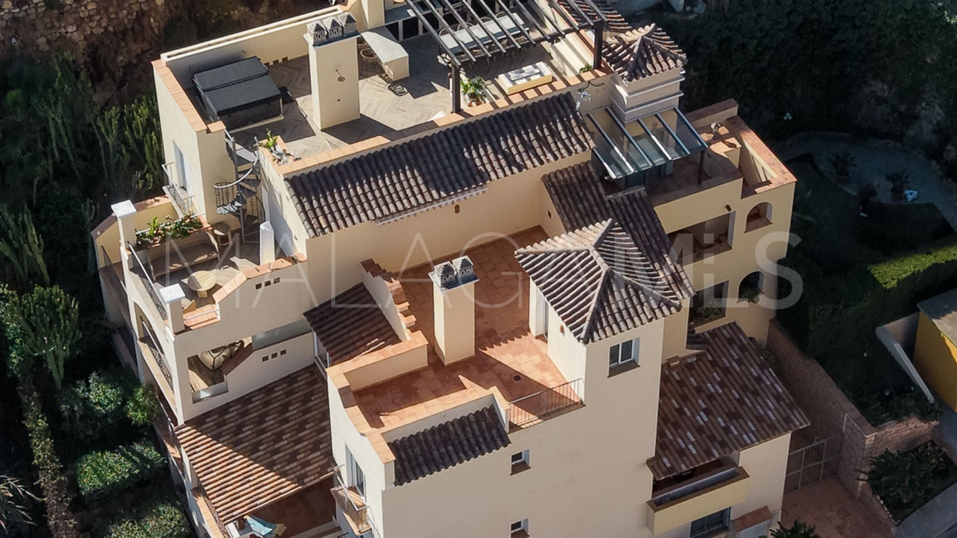 For sale Benahavis 2 bedrooms apartment