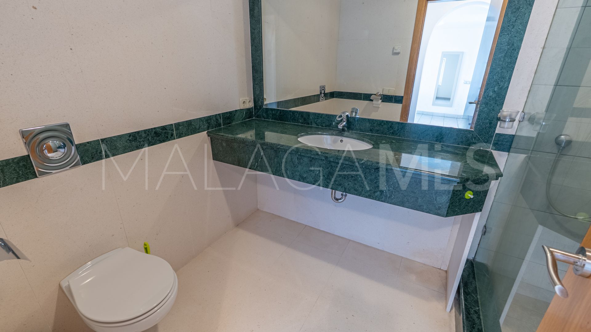 For sale Benahavis 2 bedrooms apartment