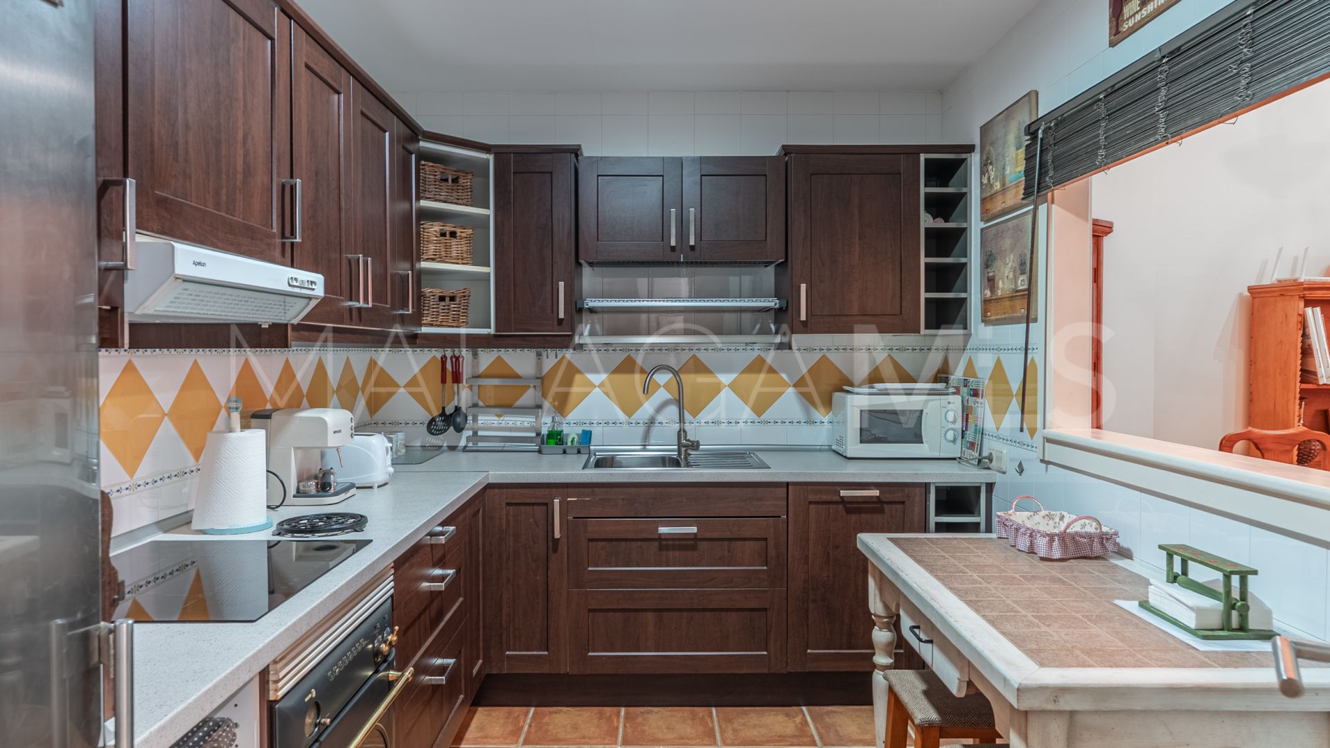 Altos del Paraiso apartment for sale