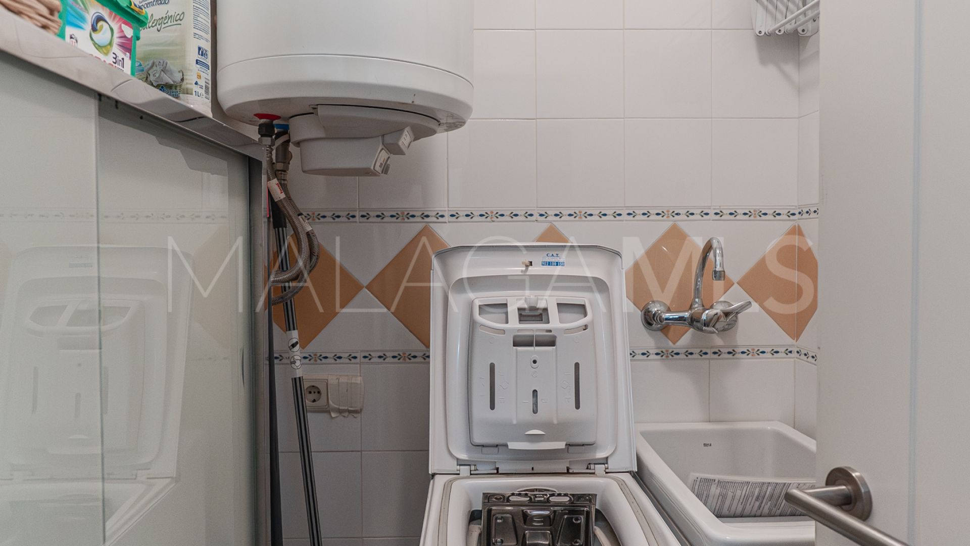 Altos del Paraiso apartment for sale