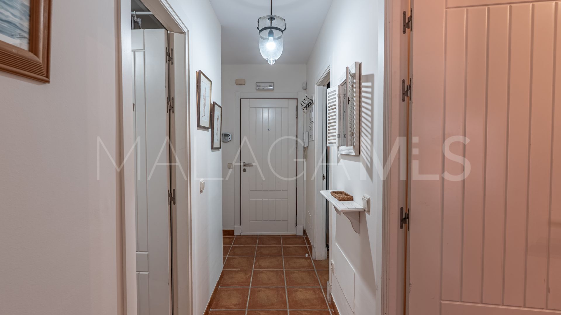 Altos del Paraiso apartment for sale