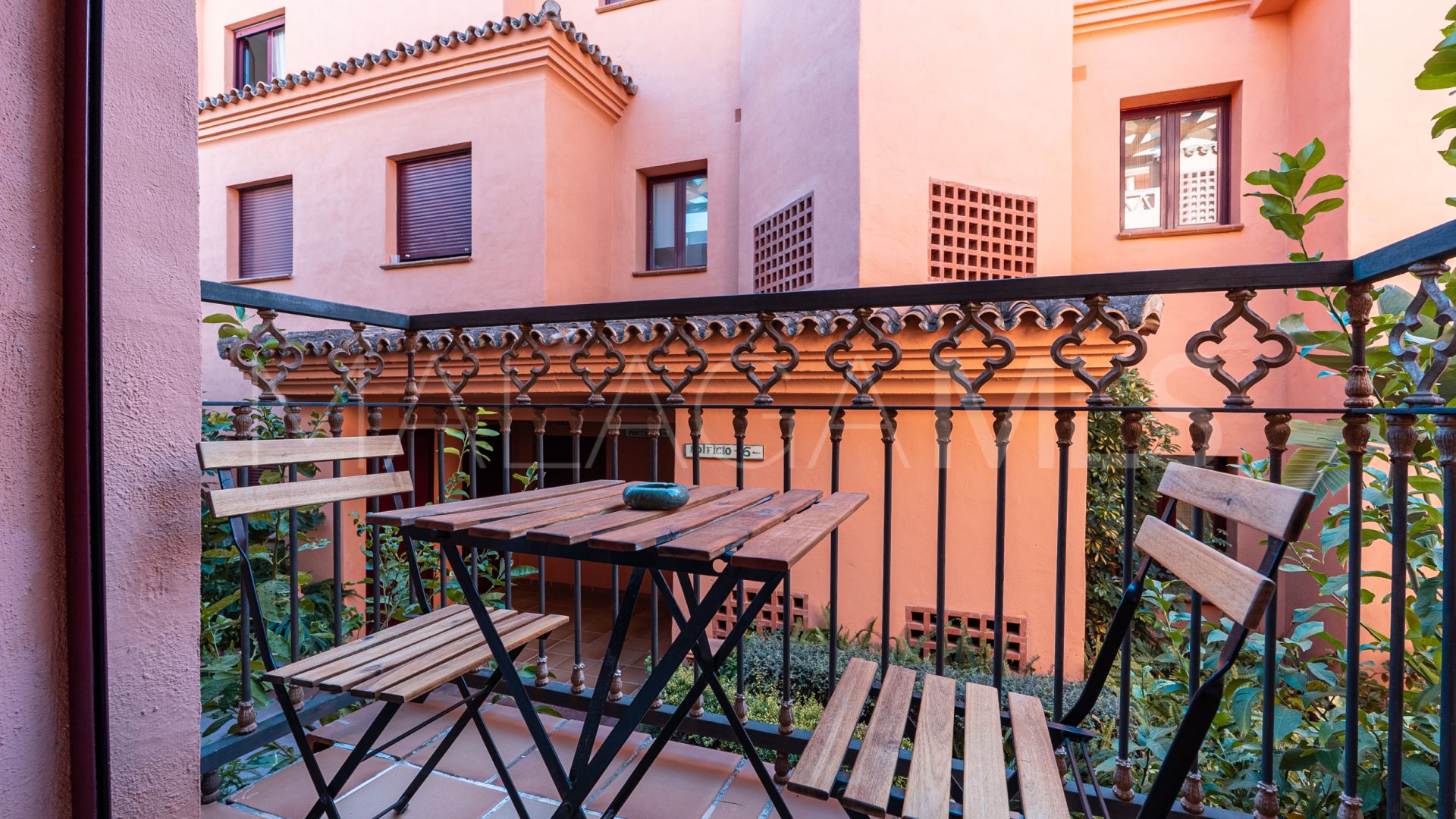 Altos del Paraiso apartment for sale