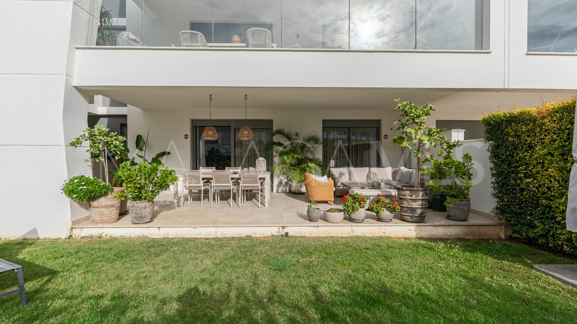 Ground floor apartment for sale in Estepona East