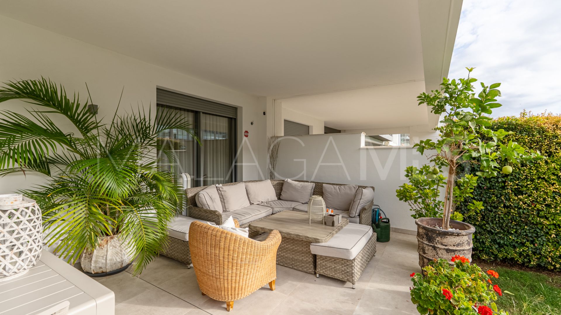 Ground floor apartment for sale in Estepona East