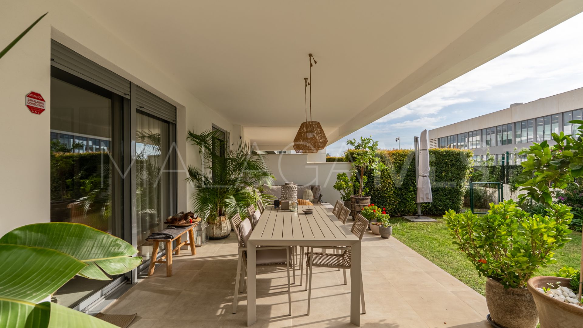 Ground floor apartment for sale in Estepona East