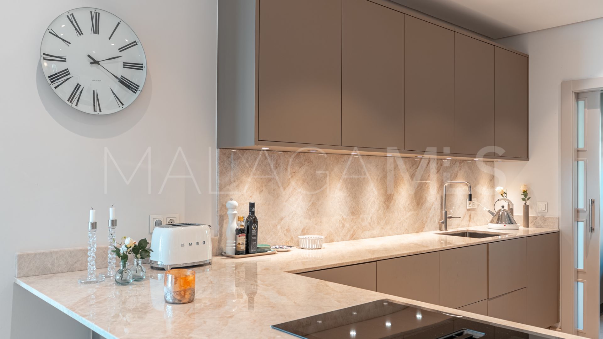 For sale penthouse with 2 bedrooms in Mansion Club