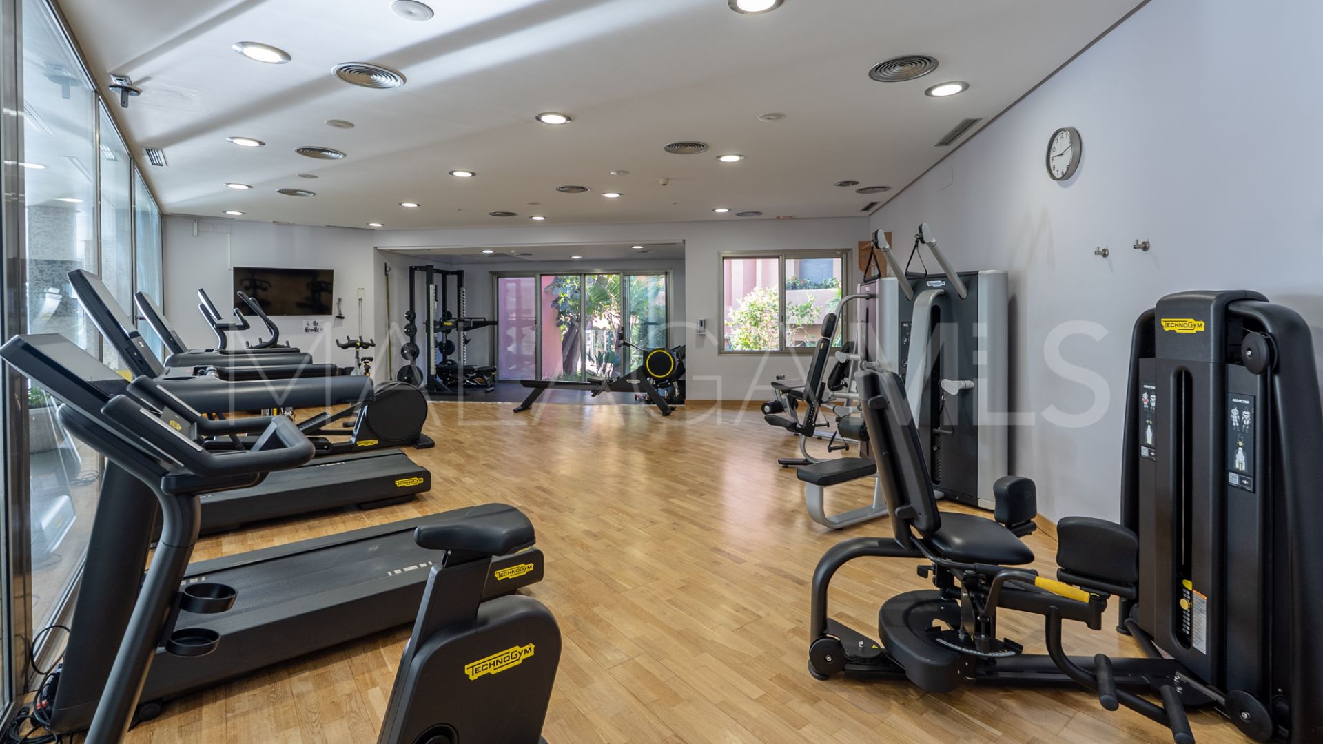 For sale penthouse with 2 bedrooms in Mansion Club