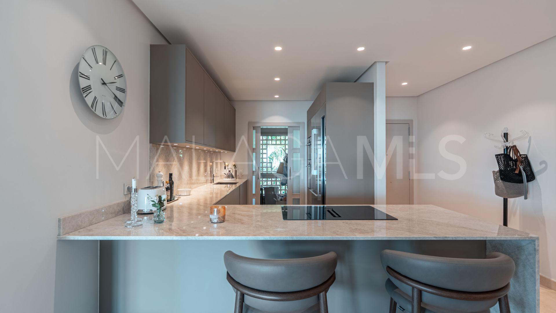 For sale penthouse with 2 bedrooms in Mansion Club