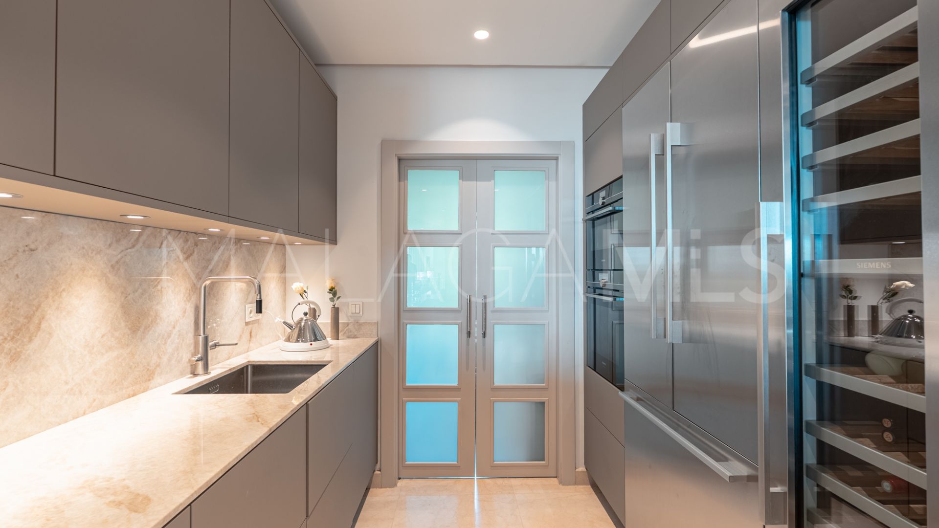 For sale penthouse with 2 bedrooms in Mansion Club