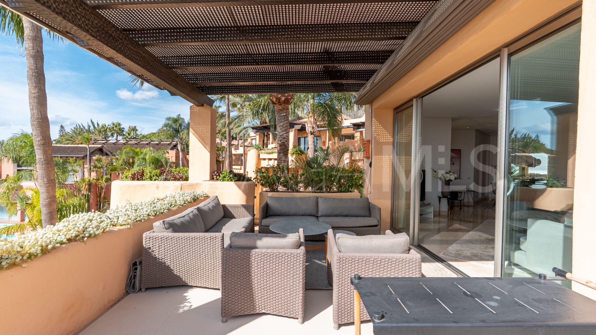 For sale penthouse with 2 bedrooms in Mansion Club