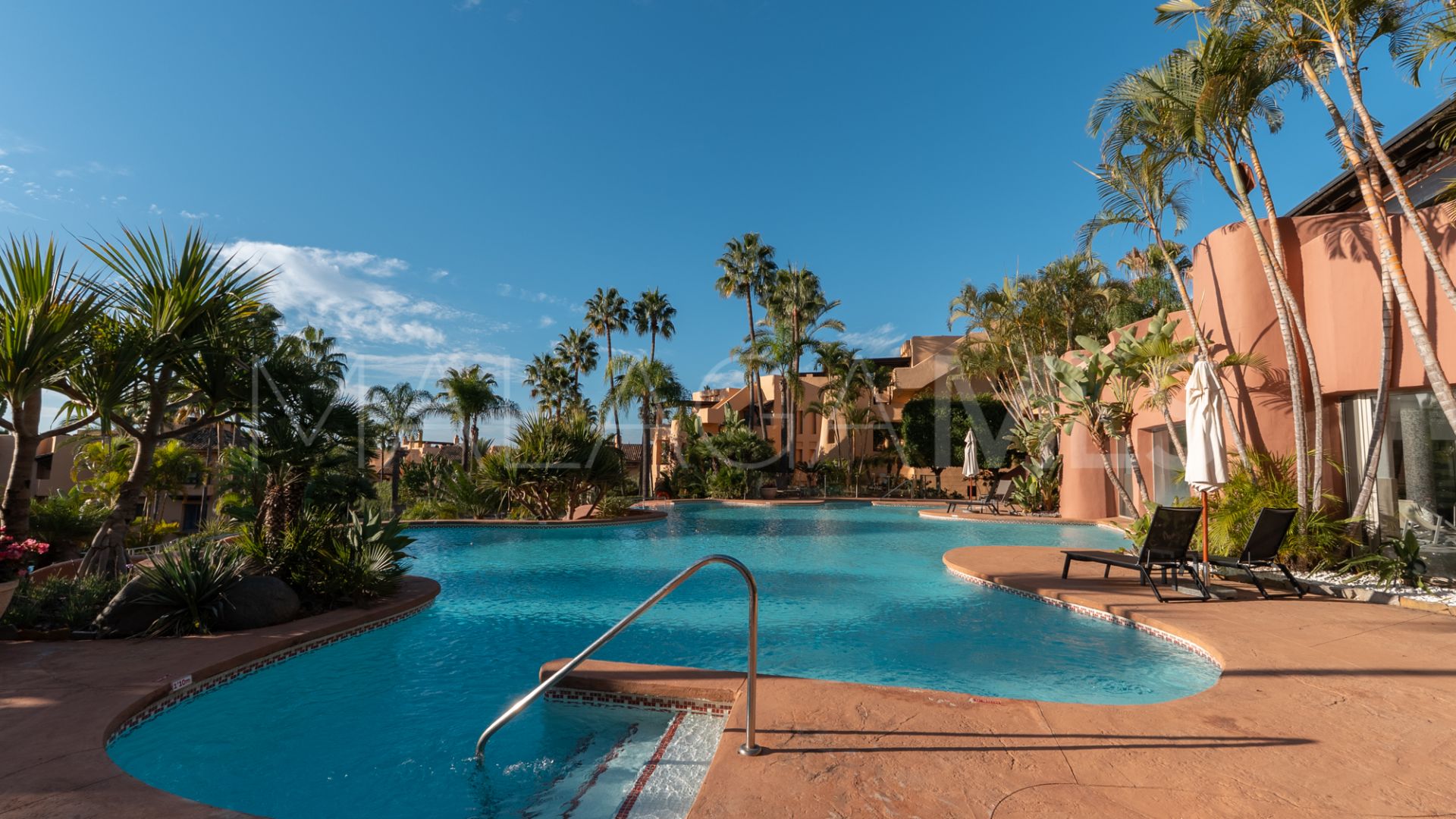 For sale penthouse with 2 bedrooms in Mansion Club