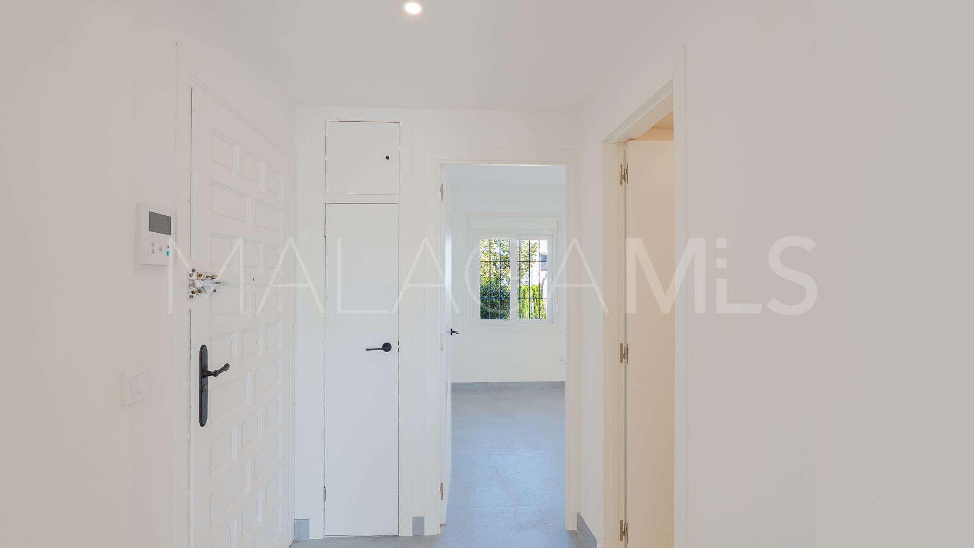 Erdgeschosswohnung for sale in Nueva Andalucia