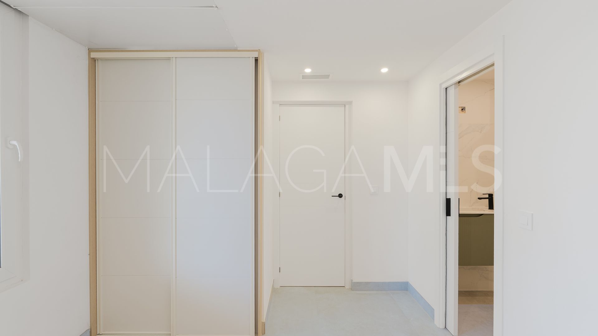 Erdgeschosswohnung for sale in Nueva Andalucia