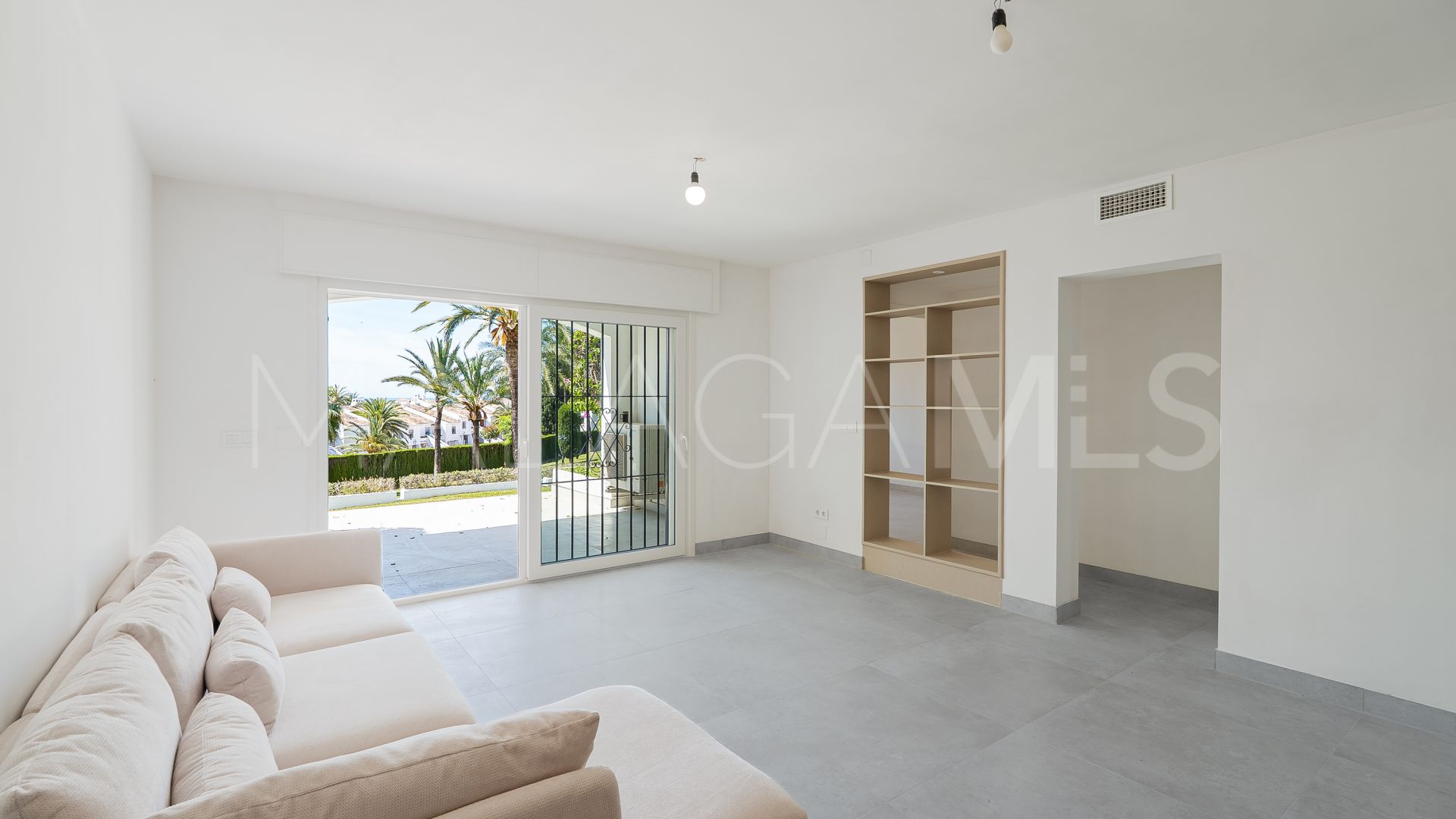 Erdgeschosswohnung for sale in Nueva Andalucia