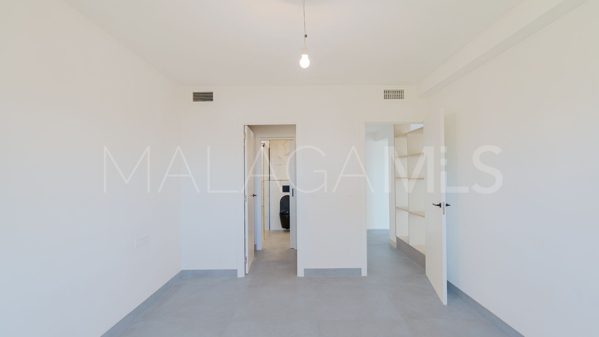 Erdgeschosswohnung for sale in Nueva Andalucia