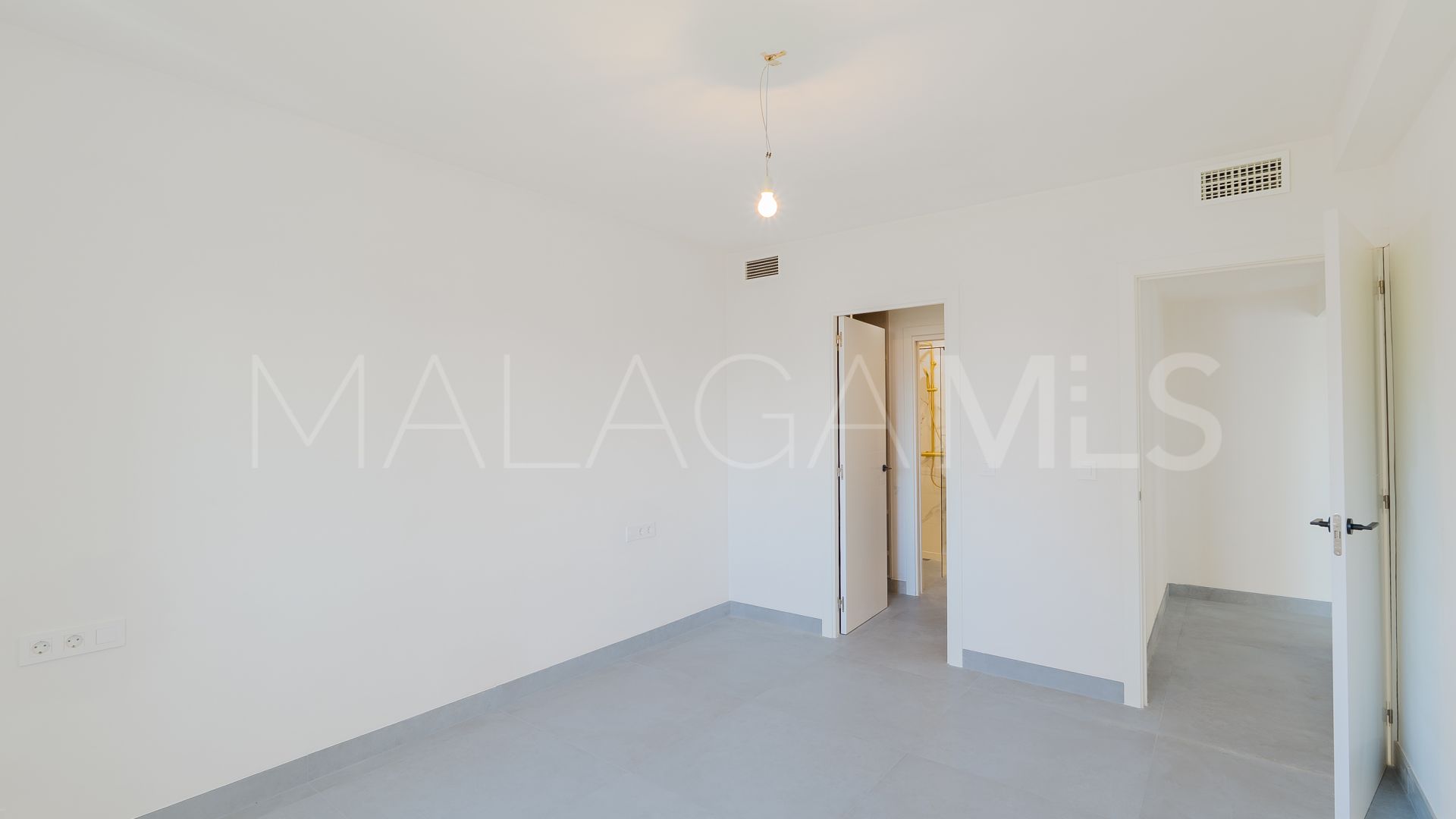 Erdgeschosswohnung for sale in Nueva Andalucia