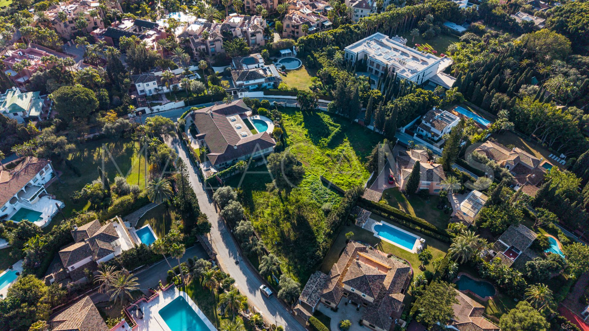 Terrain for sale in Marbella Golden Mile