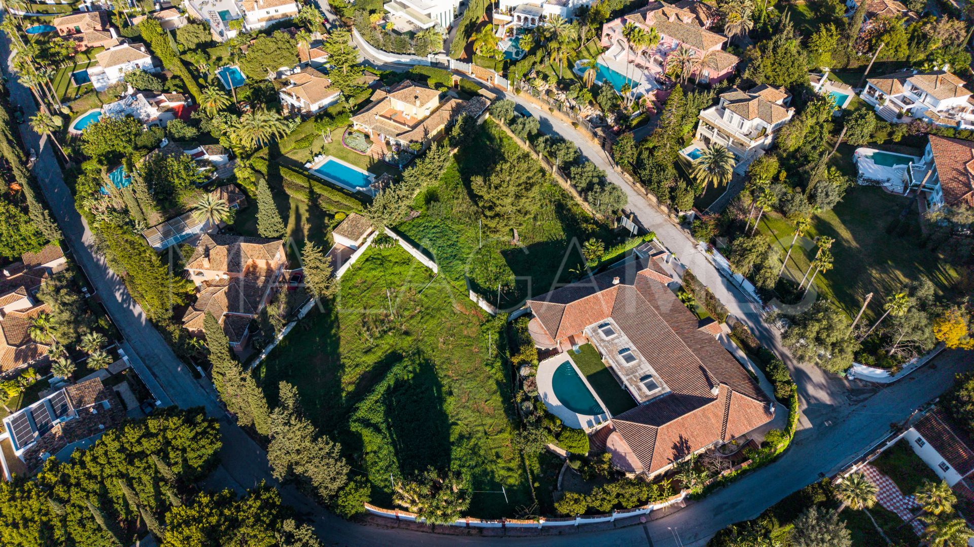 Terrain for sale in Marbella Golden Mile
