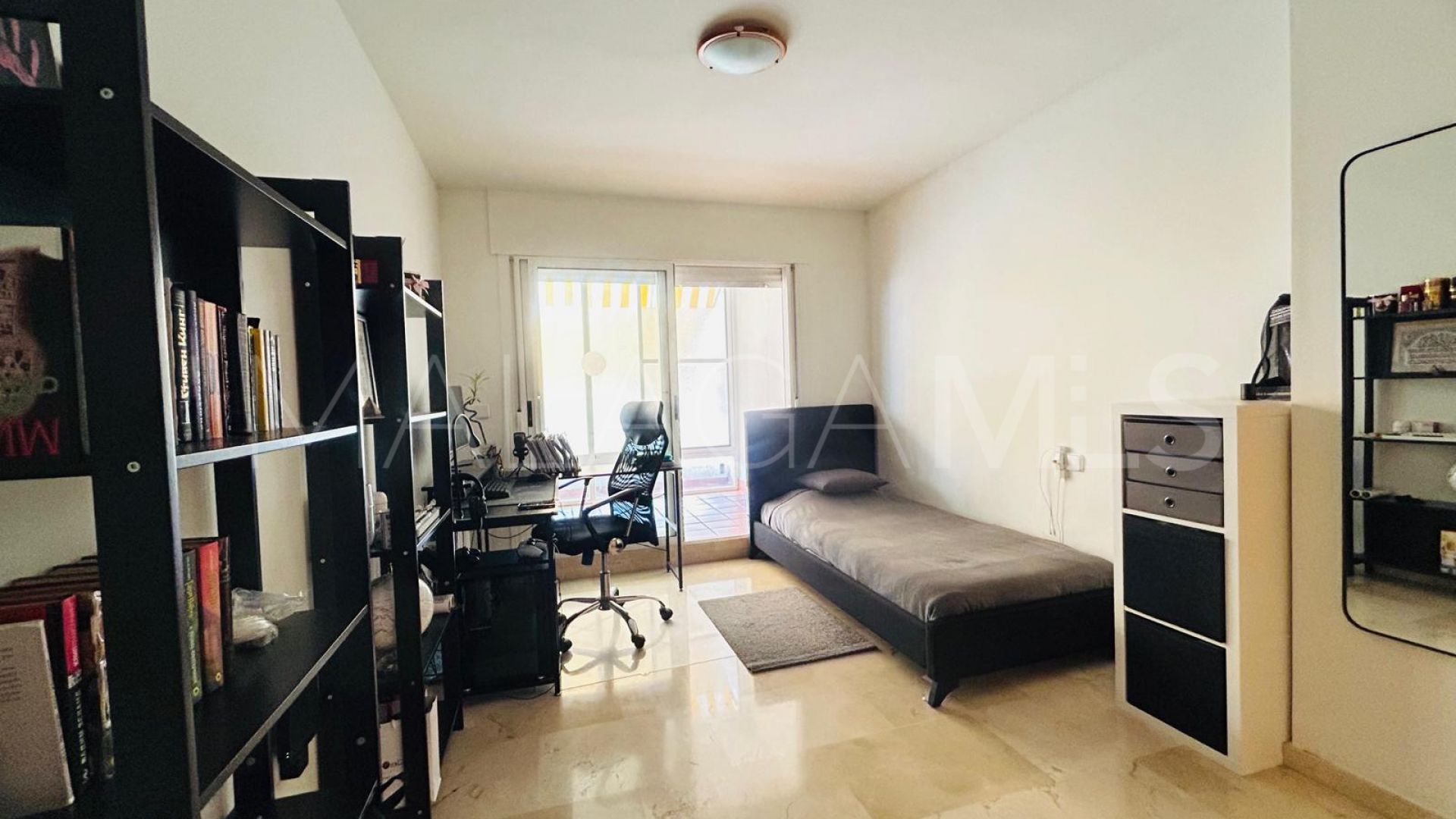 For sale penthouse in Guadalmina Alta