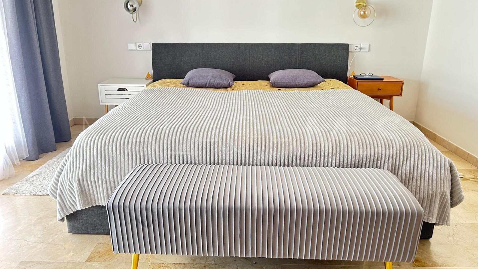 For sale penthouse in Guadalmina Alta