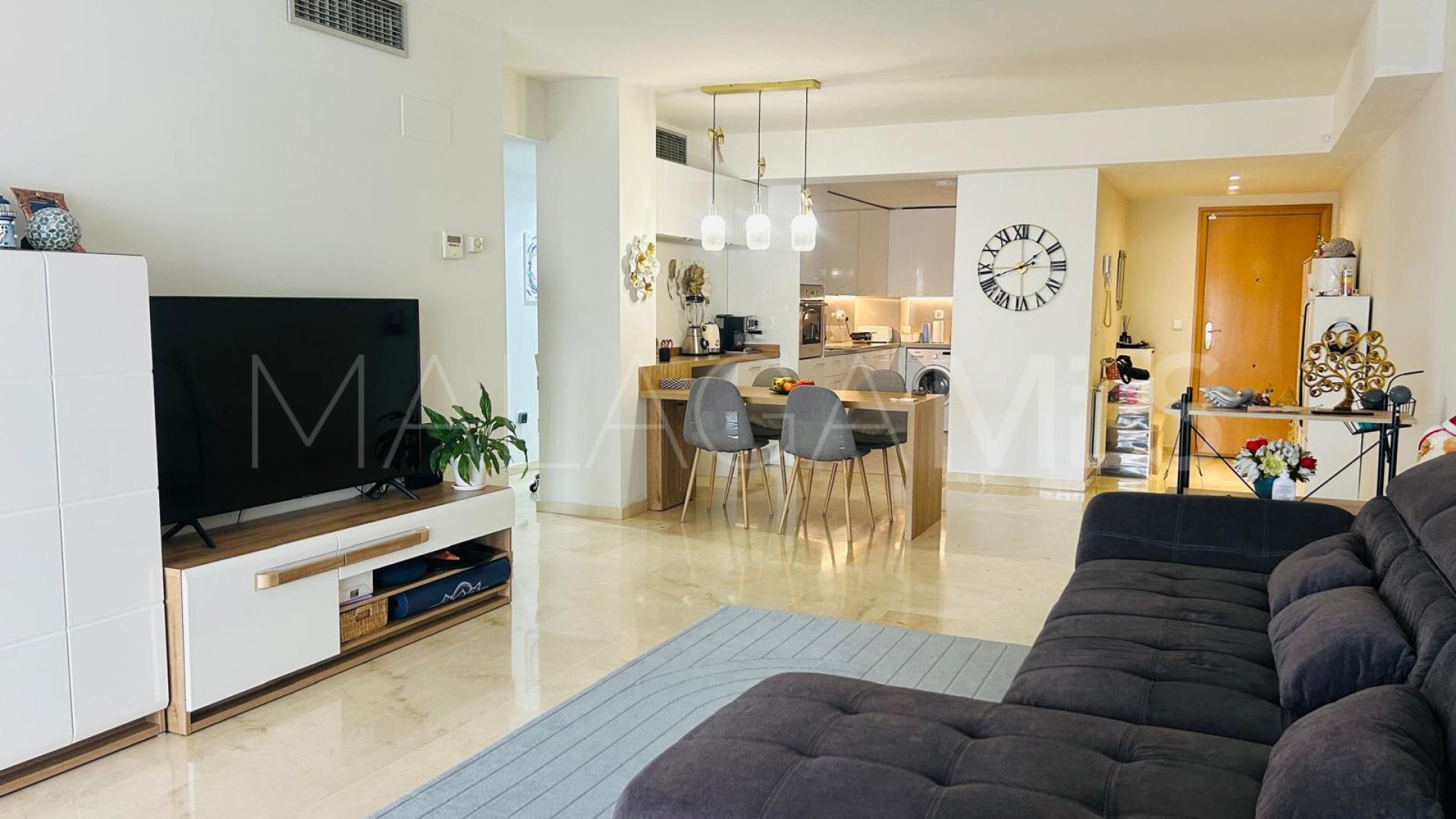 For sale penthouse in Guadalmina Alta