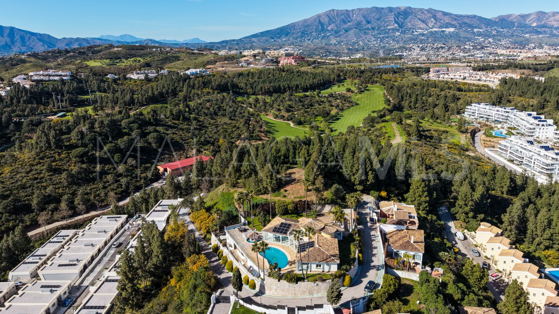 Villa for sale in El Chaparral