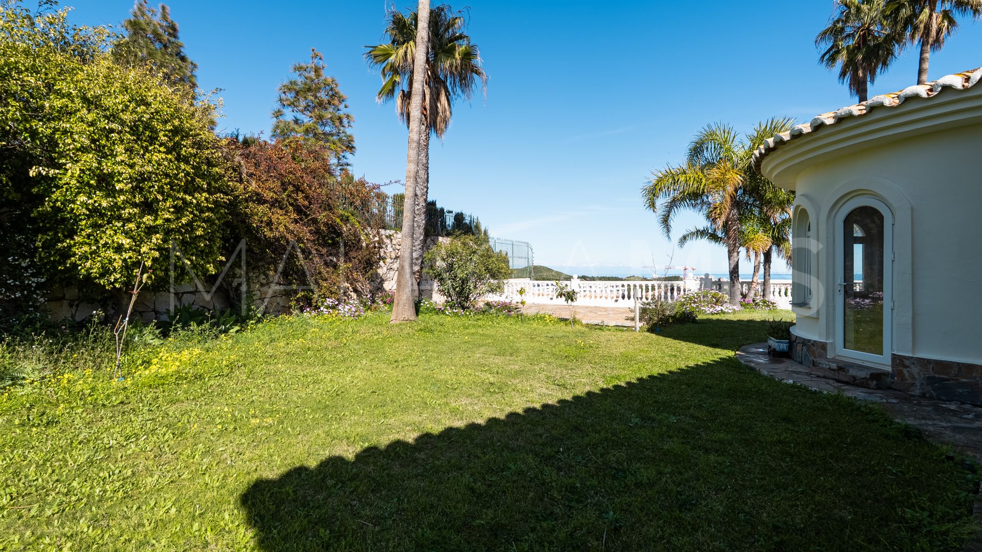 Villa for sale in El Chaparral