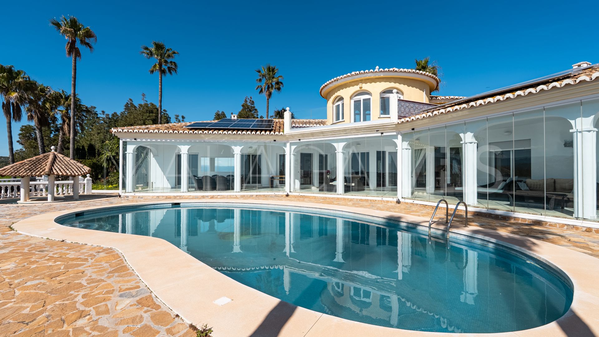 Villa for sale in El Chaparral