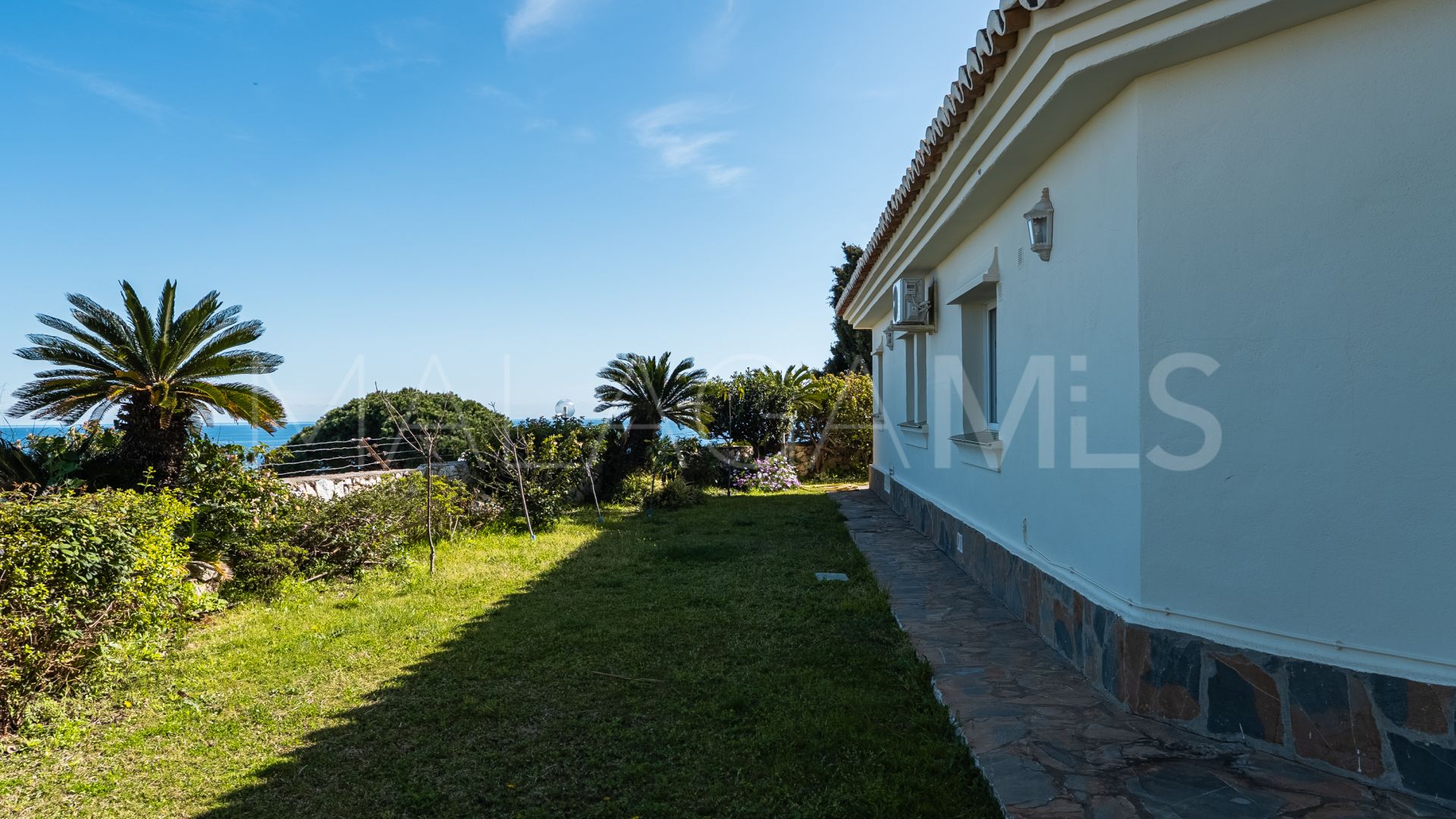 Villa for sale in El Chaparral