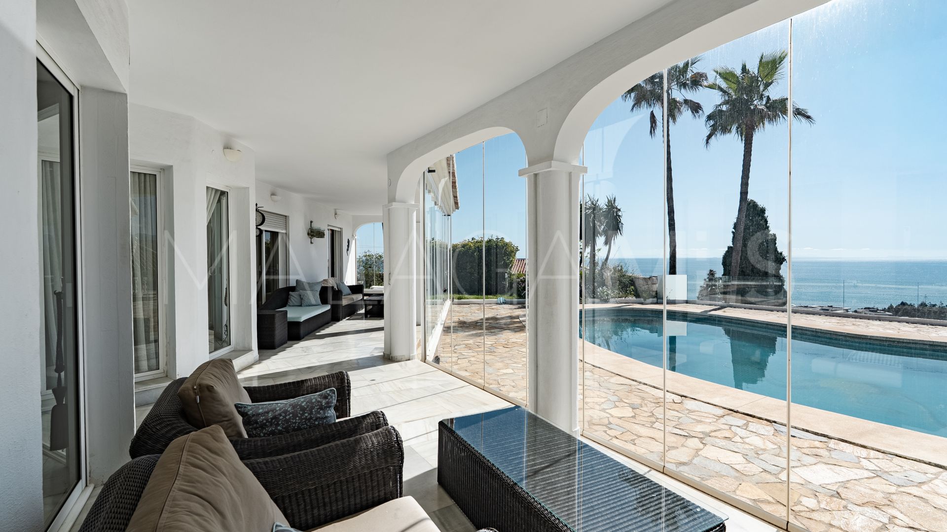 Villa for sale in El Chaparral