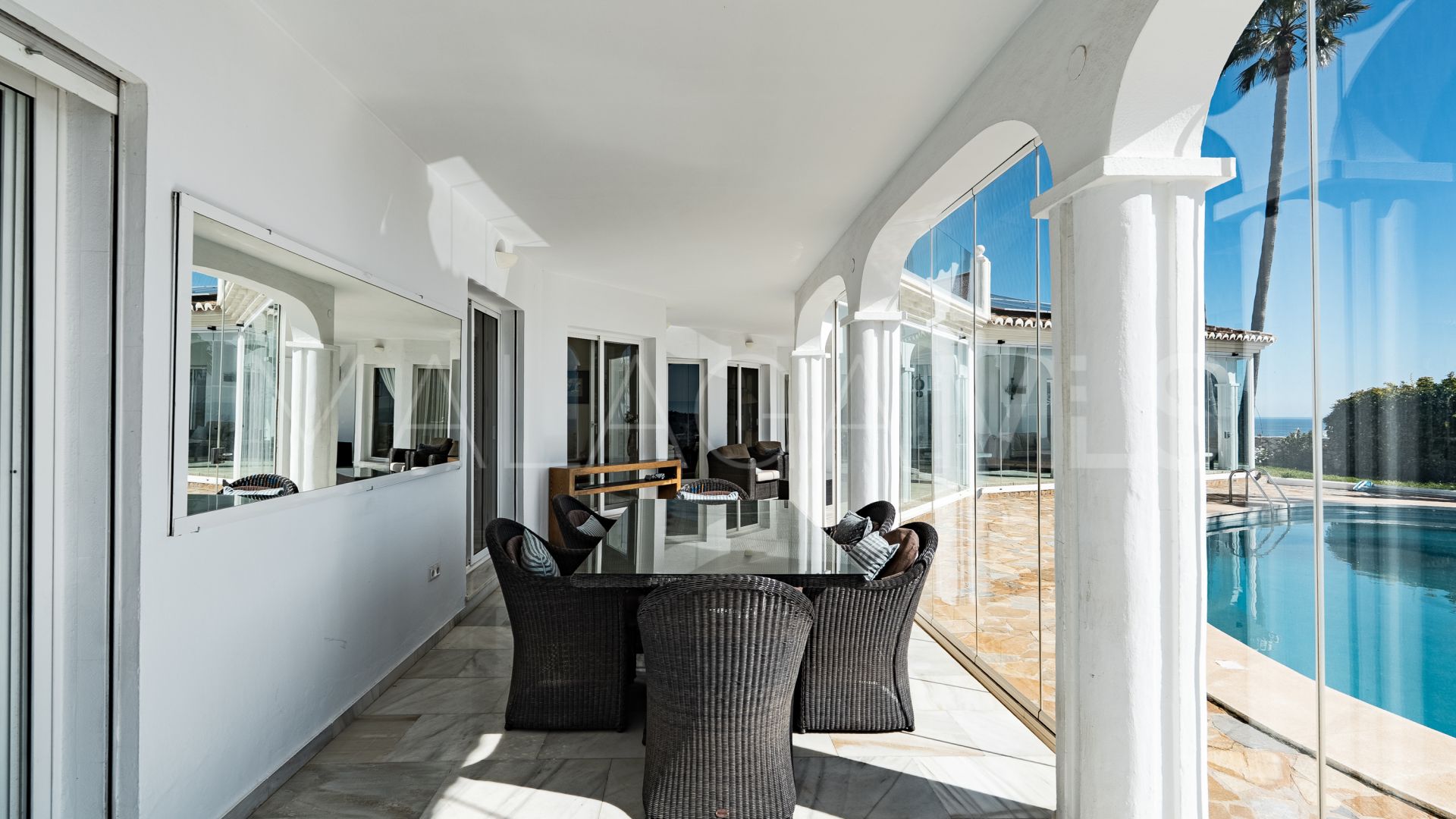 Villa for sale in El Chaparral