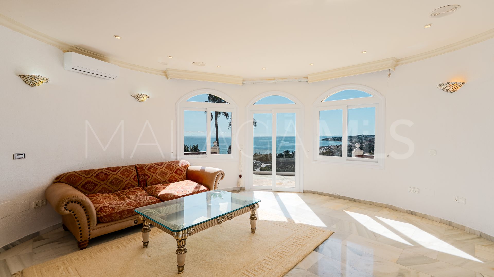 Villa for sale in El Chaparral