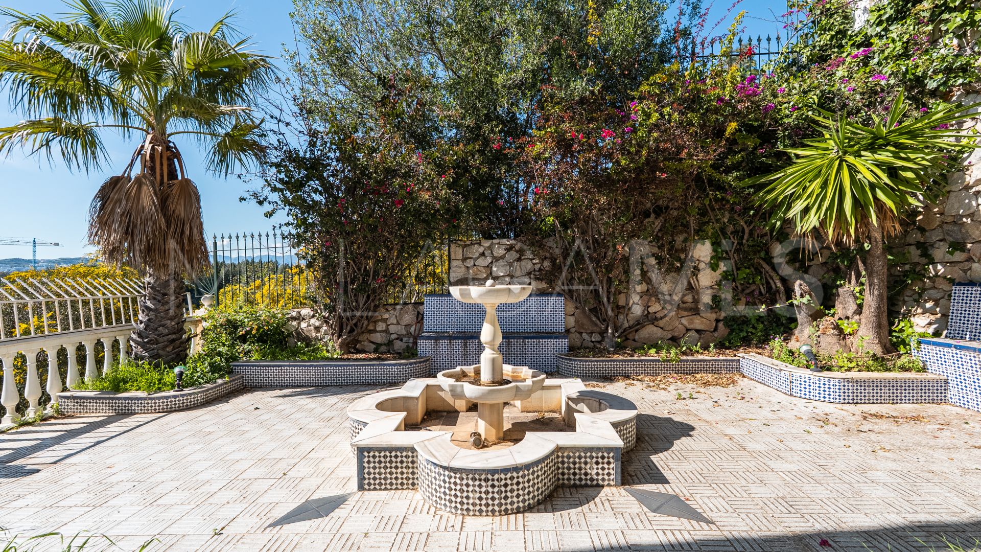 Villa for sale in El Chaparral