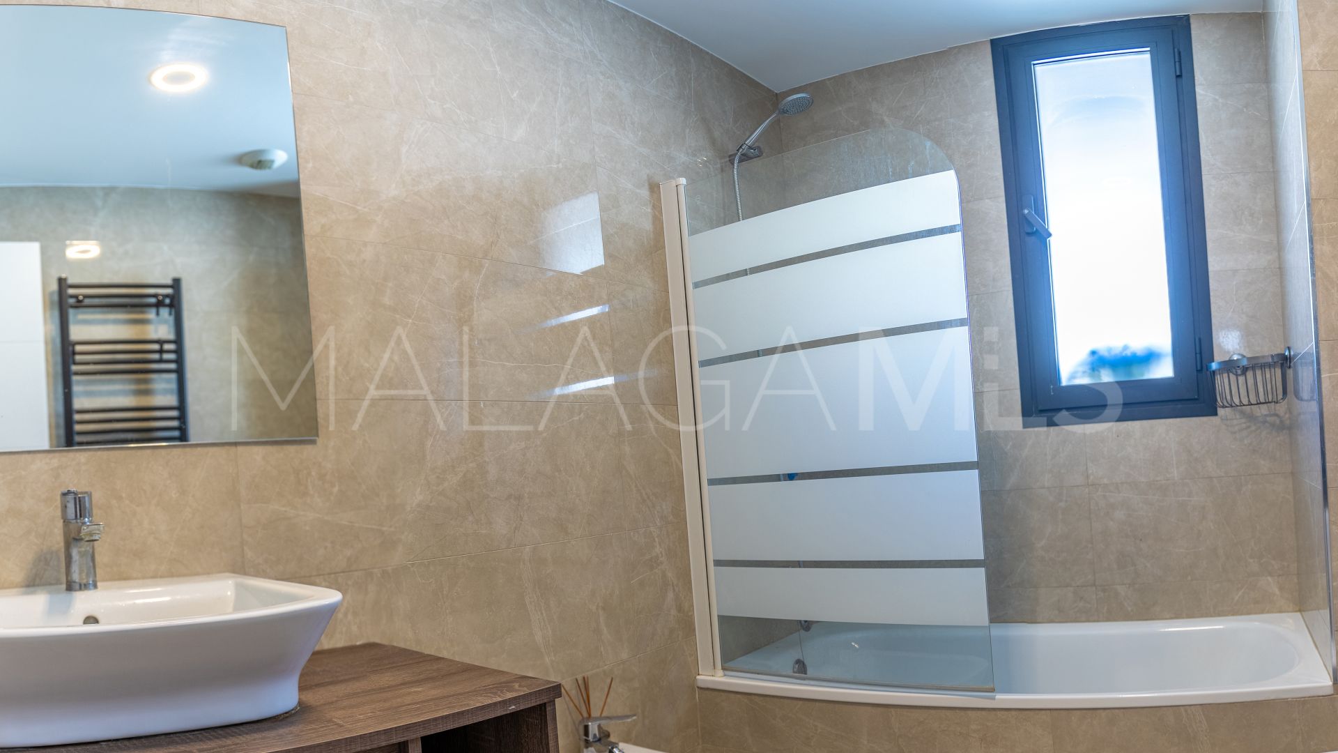 Se vende apartamento de 3 bedrooms in Estepona Centro