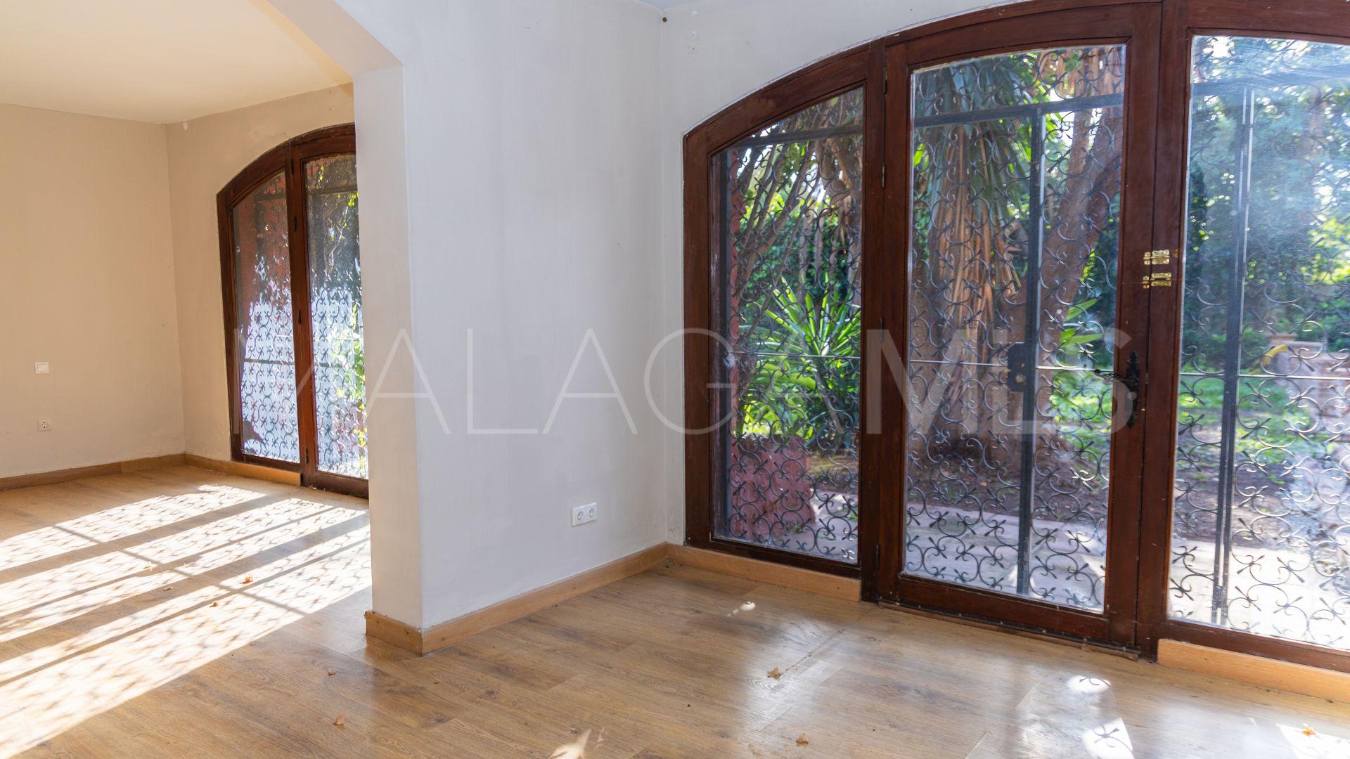 5 bedrooms villa for sale in Marbella Golden Mile