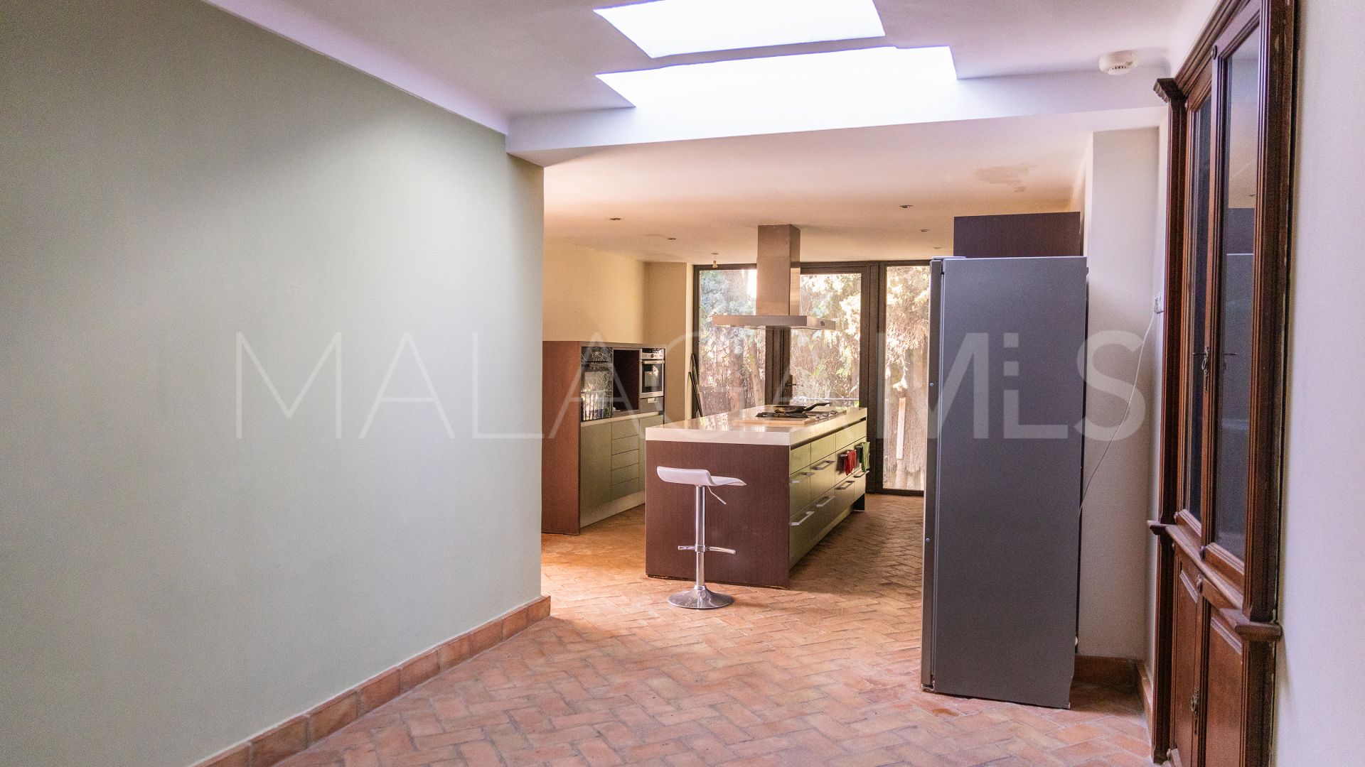 5 bedrooms villa for sale in Marbella Golden Mile