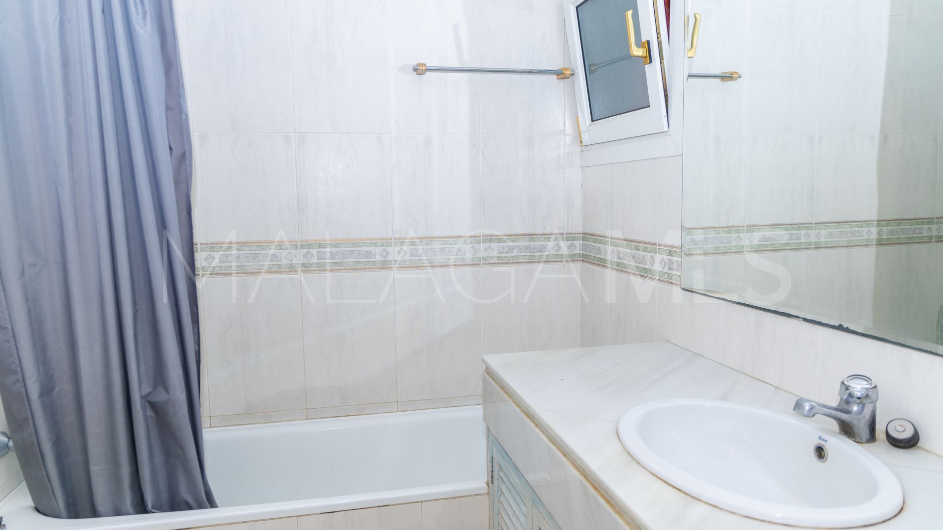 5 bedrooms villa for sale in Marbella Golden Mile