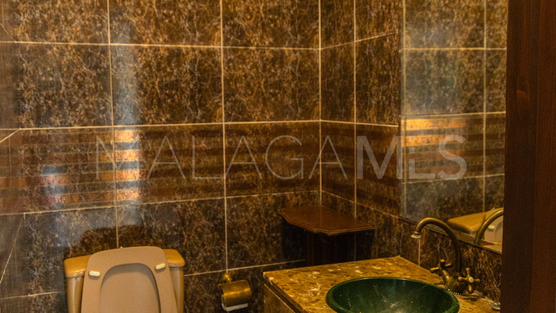 5 bedrooms villa for sale in Marbella Golden Mile