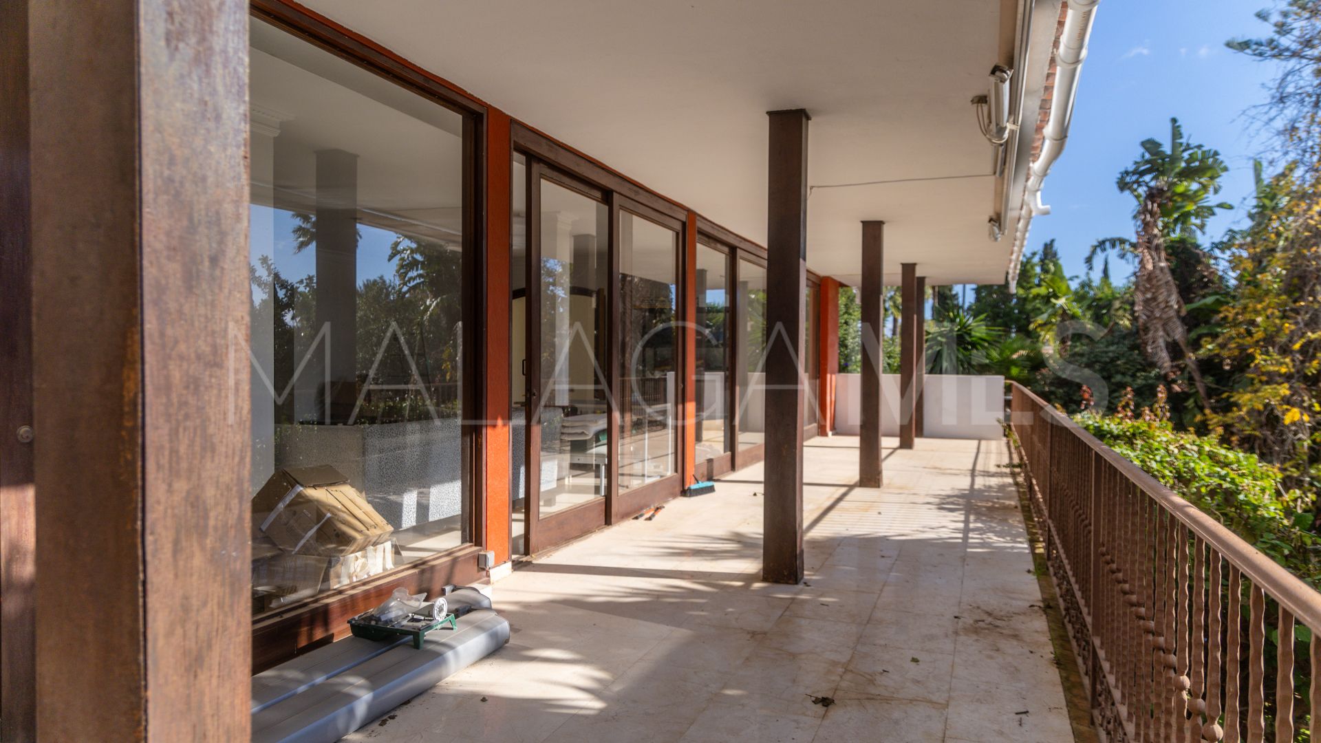 5 bedrooms villa for sale in Marbella Golden Mile